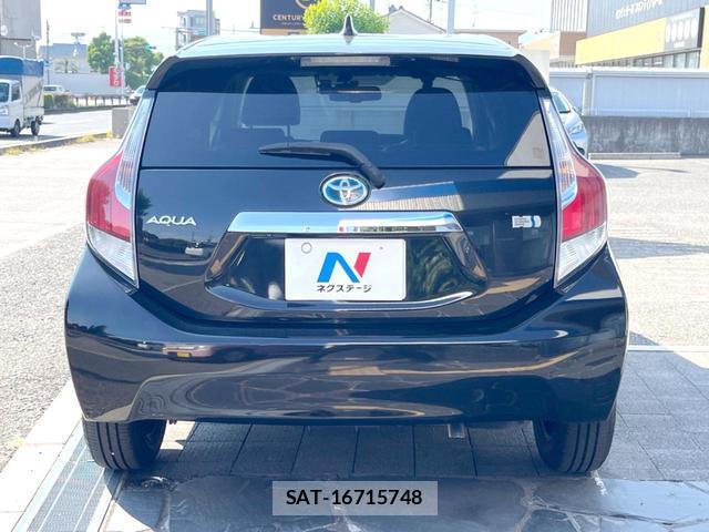 Toyota AQUA 2015-04 8814937-15