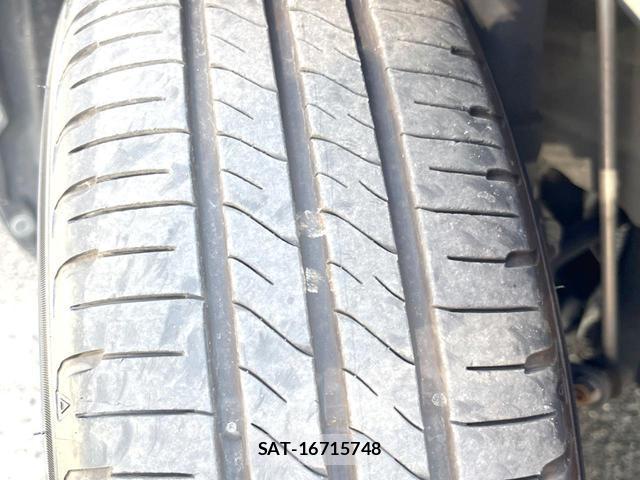 Toyota AQUA 2015-04 8814937-18