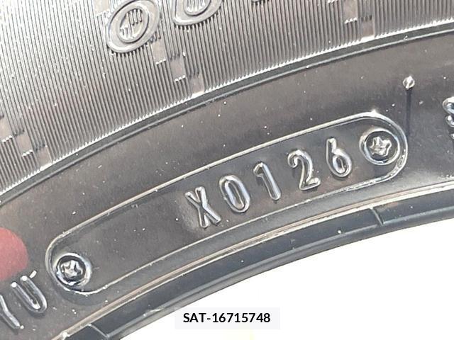 Toyota AQUA 2015-04 8814937-19
