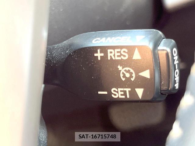 Toyota AQUA 2015-04 8814937-4