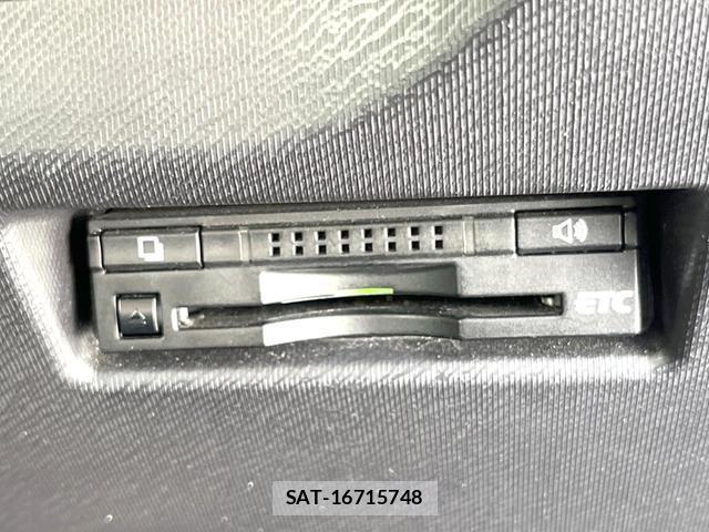 Toyota AQUA 2015-04 8814937-6