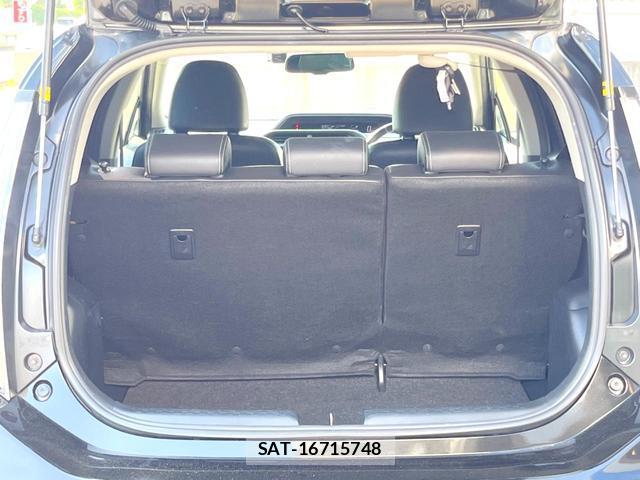 Toyota AQUA 2015-04 8814937-9