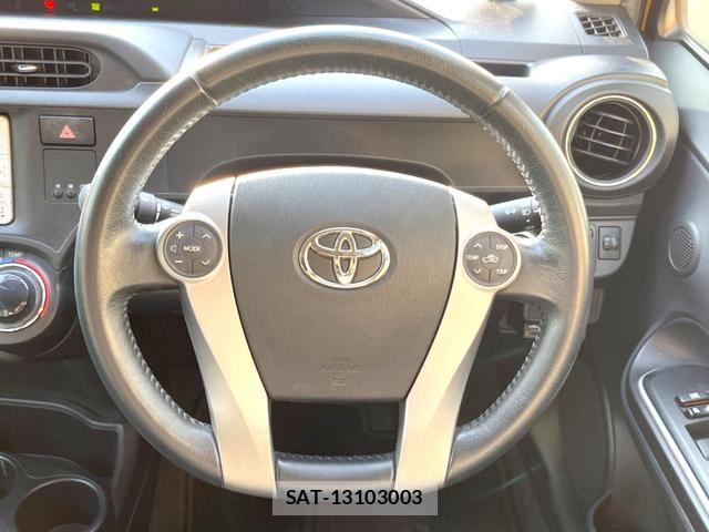 Toyota AQUA 2013-09 8814940-10