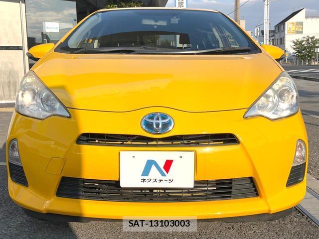 Toyota AQUA 2013-09 8814940-13