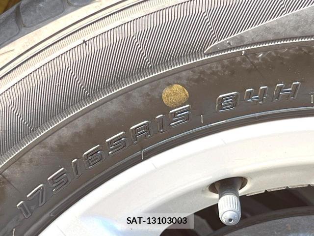 Toyota AQUA 2013-09 8814940-19