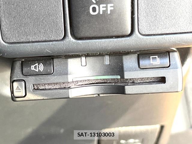 Toyota AQUA 2013-09 8814940-6