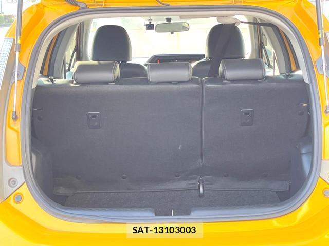 Toyota AQUA 2013-09 8814940-9