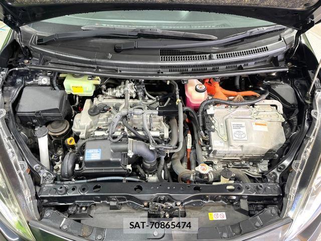 Toyota AQUA 2017-07 8815038-16