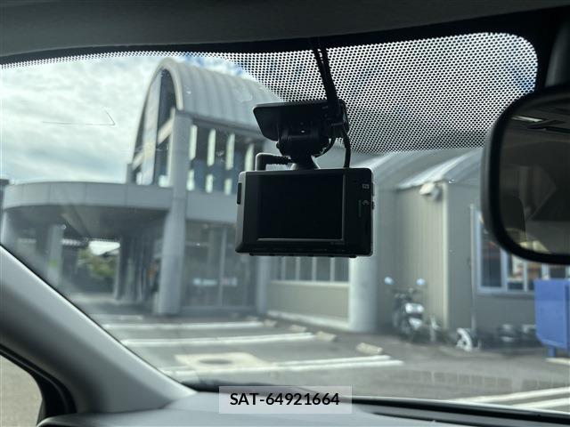 Toyota AQUA 2021-09 8815061-16