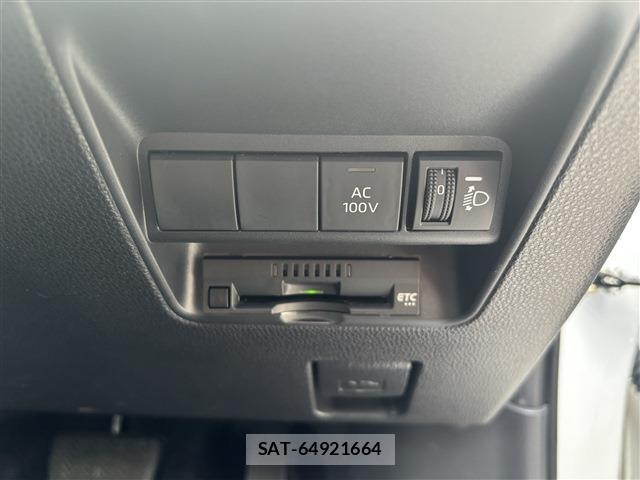 Toyota AQUA 2021-09 8815061-9