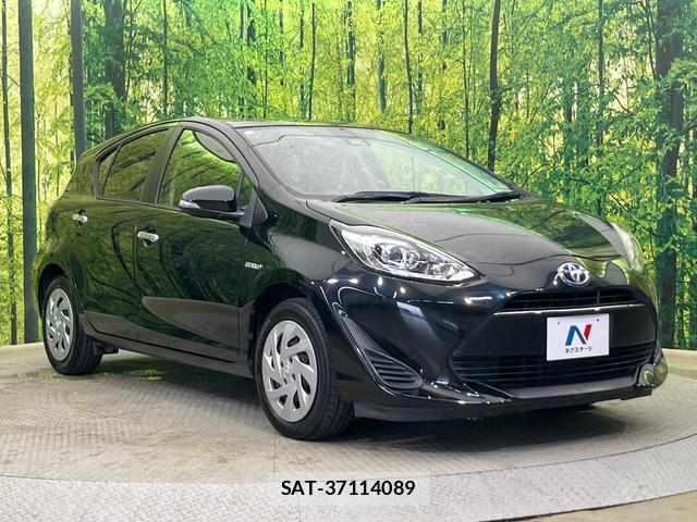 Toyota AQUA 2018-02 8815177-15
