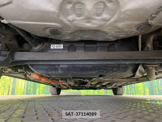 Toyota AQUA 2018-02 8815177-18