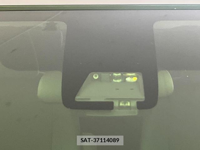 Toyota AQUA 2018-02 8815177-4