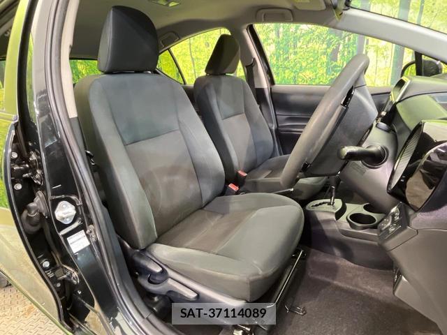 Toyota AQUA 2018-02 8815177-8