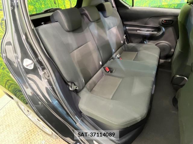 Toyota AQUA 2018-02 8815177-9