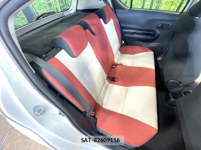 Toyota AQUA 2015-08 8815190-8