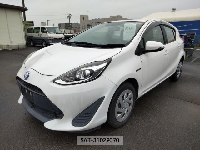Toyota AQUA 2017-09 8815316-0
