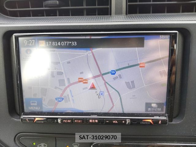 Toyota AQUA 2017-09 8815316-10
