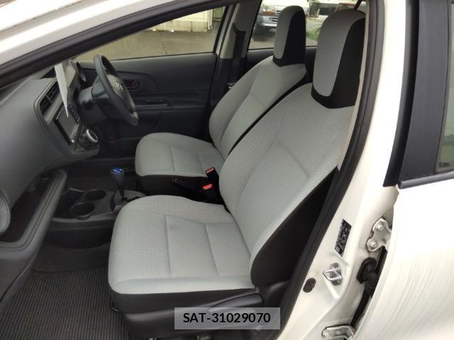 Toyota AQUA 2017-09 8815316-15