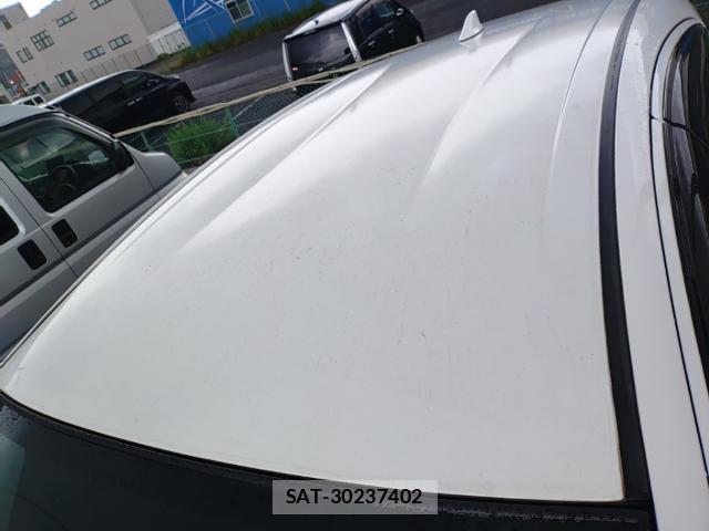 Toyota AQUA 2017-09 8815319-6