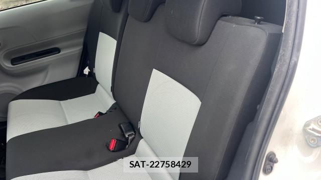 Toyota AQUA 2012-02 8815498-6