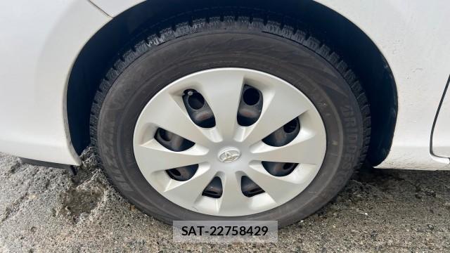 Toyota AQUA 2012-02 8815498-8
