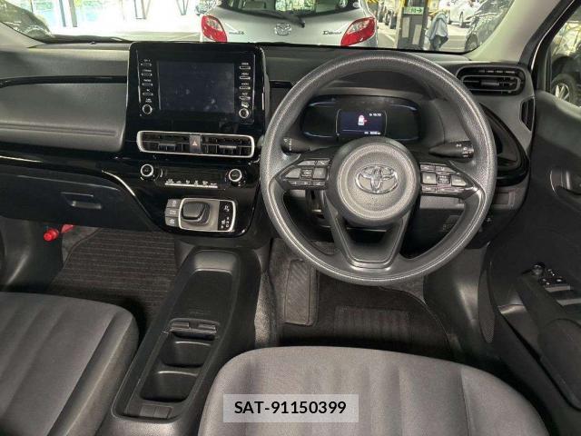 Toyota AQUA 2022-10 8815646-2