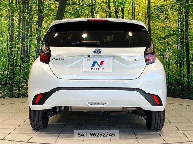 Toyota AQUA 2025-05 8815791-14