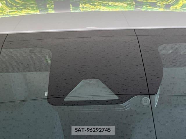 Toyota AQUA 2025-05 8815791-3