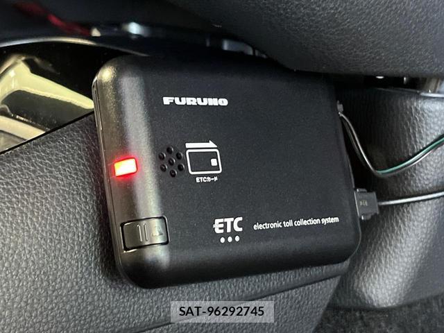 Toyota AQUA 2025-05 8815791-6