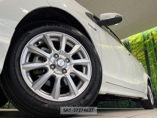 Toyota AQUA 2017-07 8815795-12