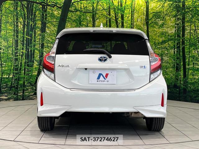 Toyota AQUA 2017-07 8815795-14