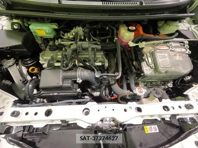 Toyota AQUA 2017-07 8815795-17