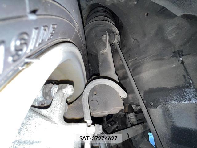 Toyota AQUA 2017-07 8815795-19