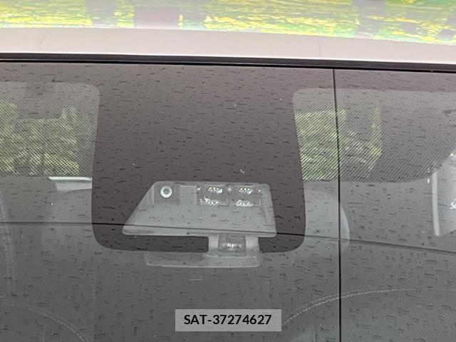 Toyota AQUA 2017-07 8815795-3
