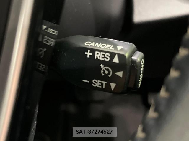 Toyota AQUA 2017-07 8815795-6