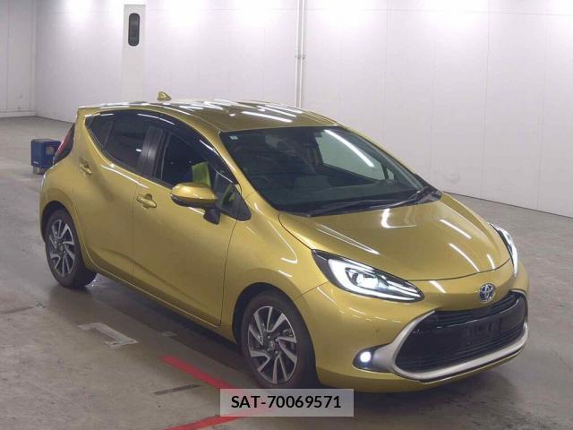 Toyota AQUA 2023-03 8816180-0