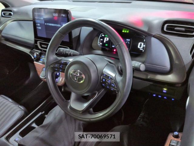 Toyota AQUA 2023-03 8816180-2