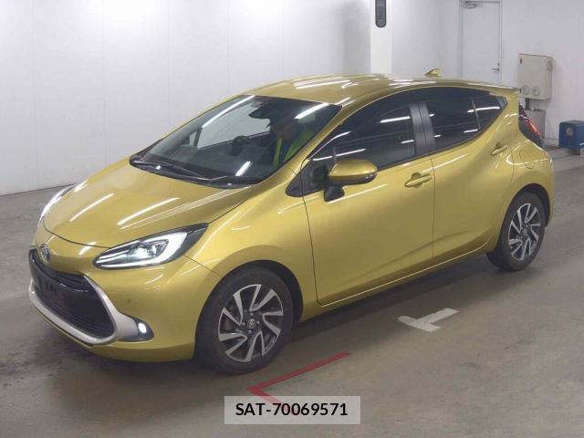 Toyota AQUA 2023-03 8816180-3