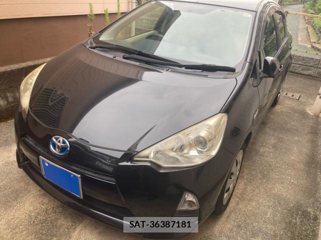 Toyota AQUA 2012-03 8816372-0