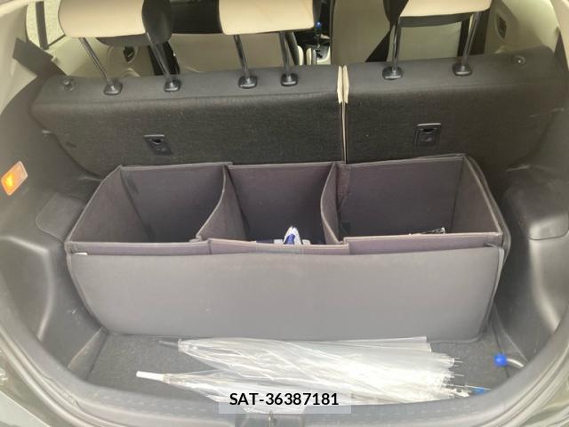 Toyota AQUA 2012-03 8816372-11