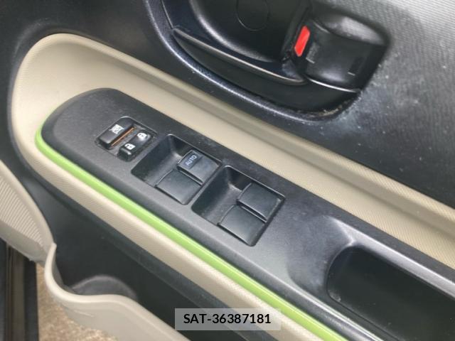 Toyota AQUA 2012-03 8816372-14