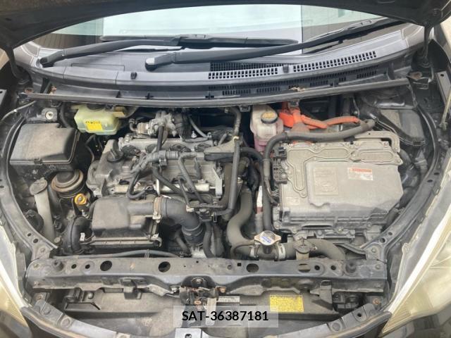 Toyota AQUA 2012-03 8816372-19