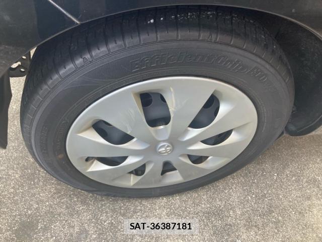 Toyota AQUA 2012-03 8816372-5