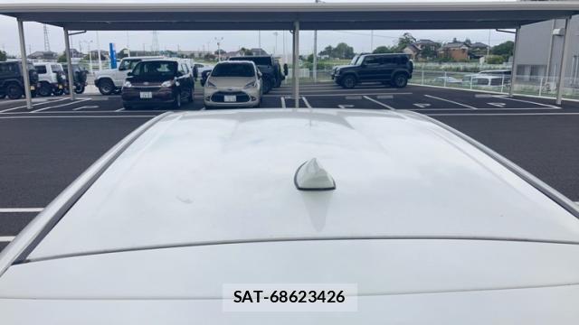 Toyota AQUA 2013-05 8816378-12