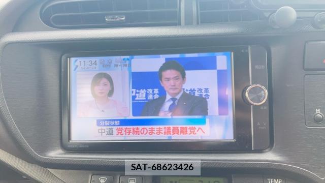 Toyota AQUA 2013-05 8816378-6