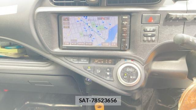 Toyota AQUA 2015-10 8816396-9