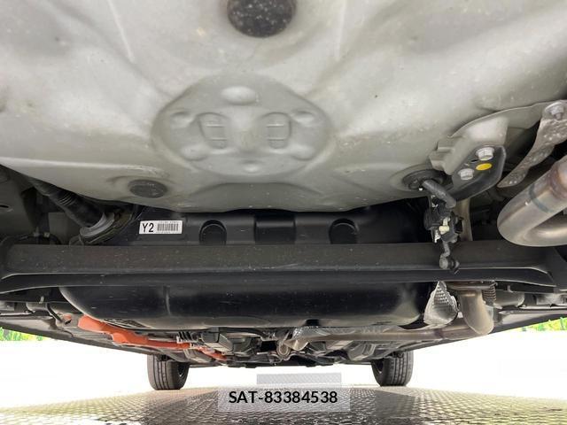 Toyota AQUA 2020-05 8816467-18