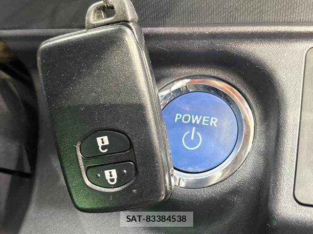 Toyota AQUA 2020-05 8816467-6