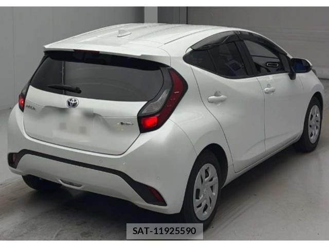 Toyota AQUA 2025-07 8816911-1